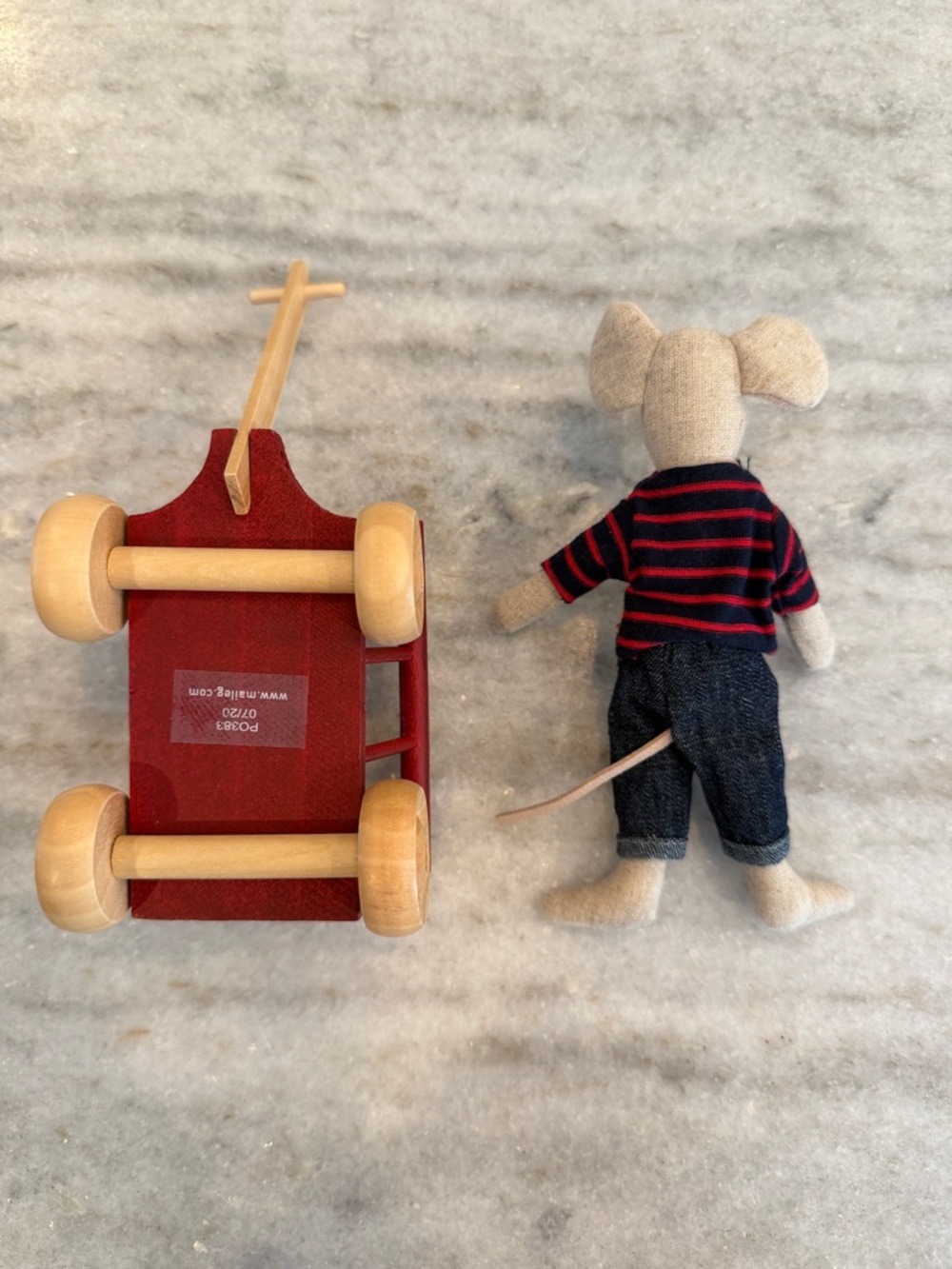Retired Maileg Dad Mouse with Red Wooden Wagon - Picture 4 of 6